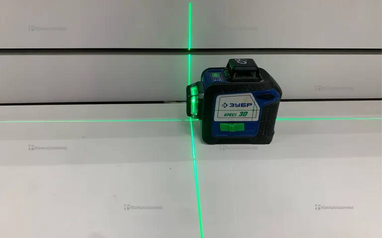 Лазерный уровень Зубр Крест 3D
