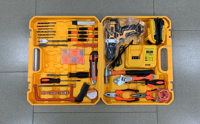 Шуруповерт Dewalt
