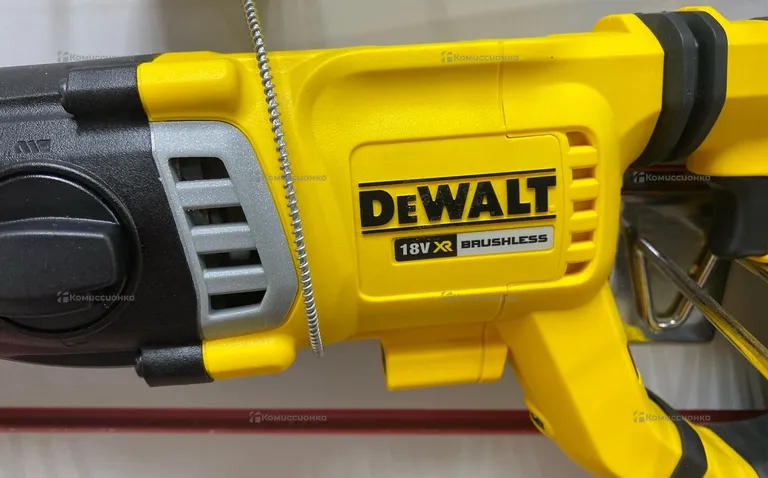 Перфоратор аккумуляторный DeWALT DCH263N