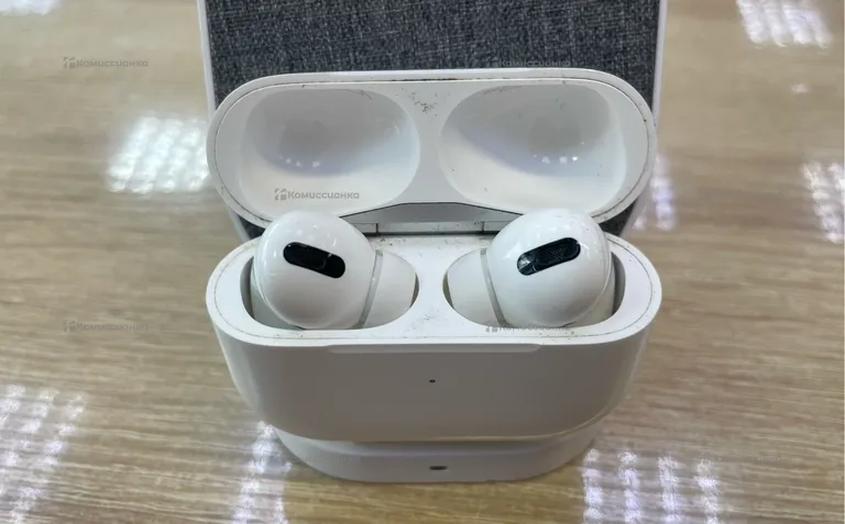 Наушники AirPods Pro