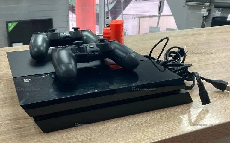 Приставка PS4. CUH-1001A
