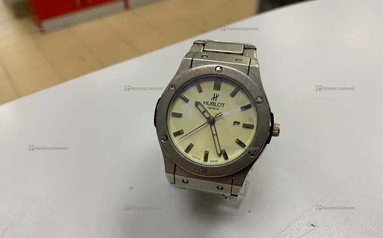 Часы HUBLOT
