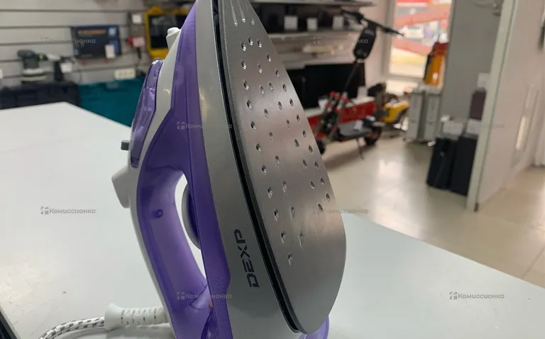 Утюг DEXP NS1600C