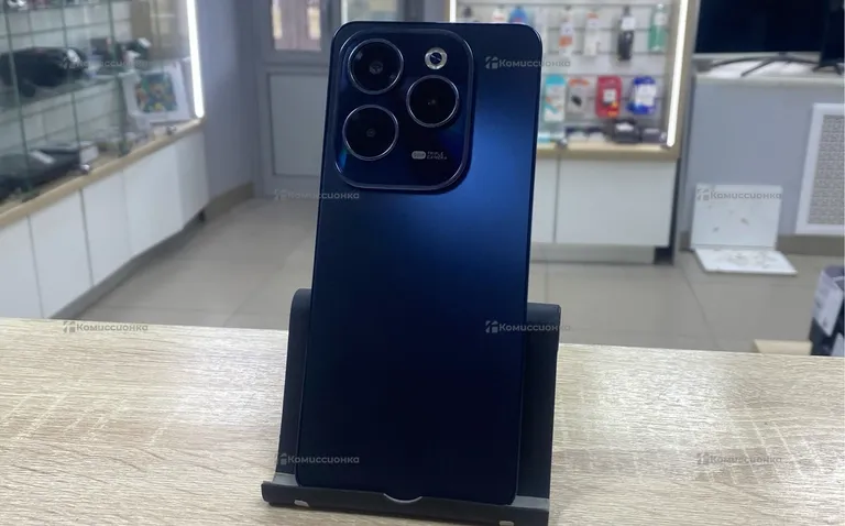 Infinix HOT 40 8/128 ГБ