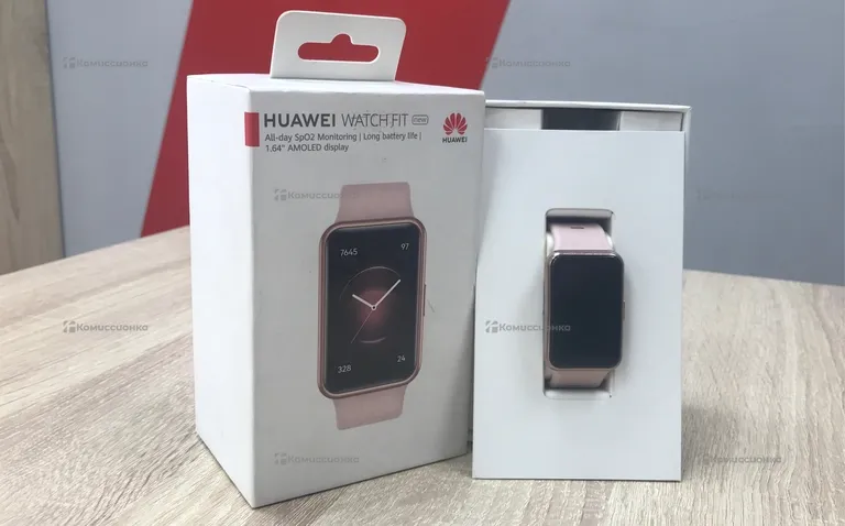 Часы  Huawei Watch Fit
