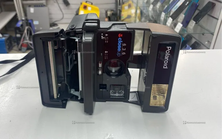 Фотоаппарат  Polaroid 636 closeup