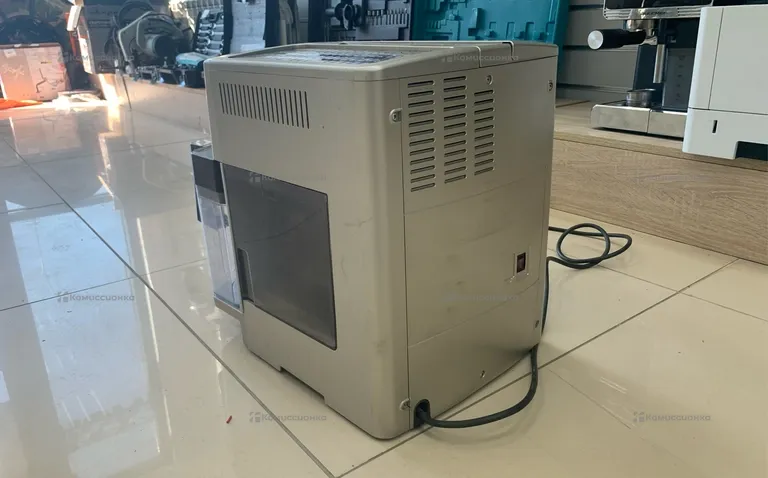 Кофеварка Delonghi