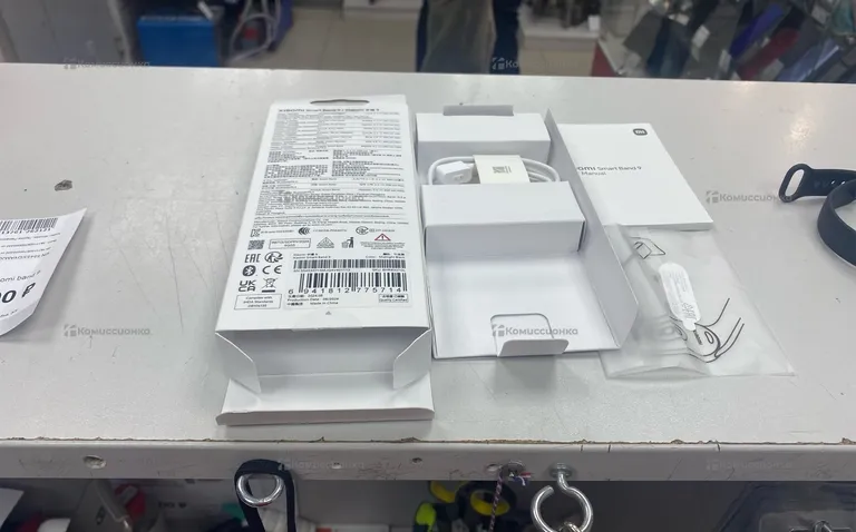 Часы  Xiaomi band 9