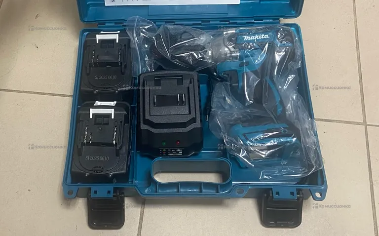 Гайковерт Makita 21v 4.0ah