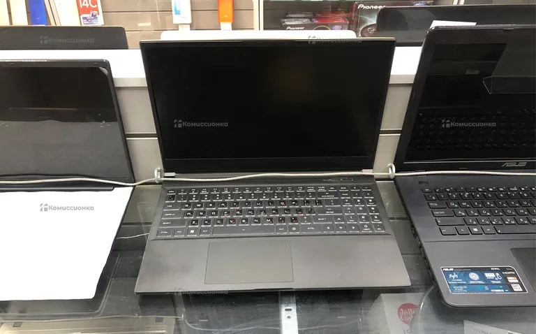 Ноутбук  Asus X751L i3 4010u
