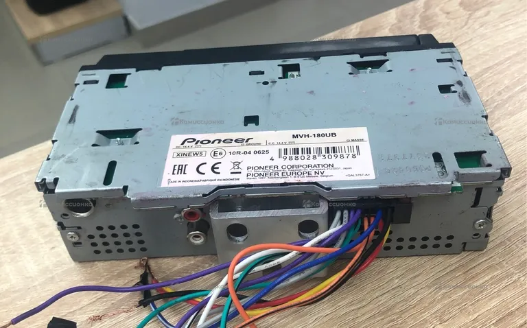 Автомагнитола Pioneer MVH-180UB