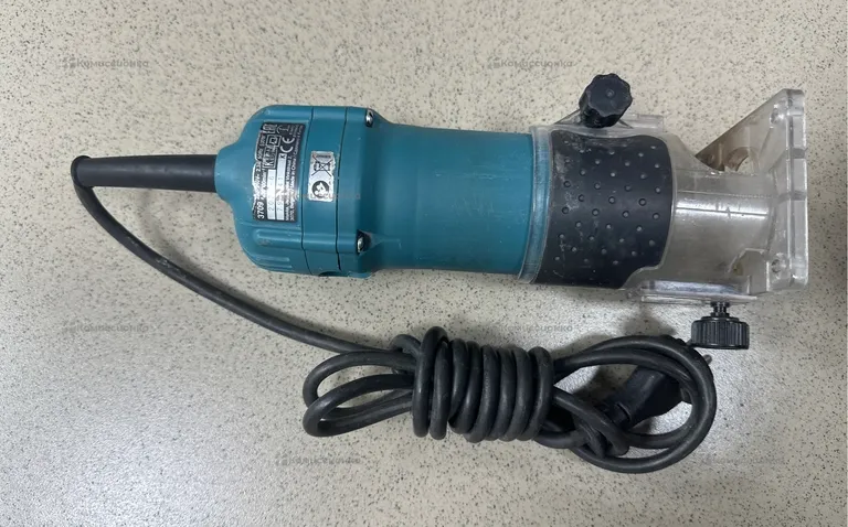 Фрезер Makita 3709