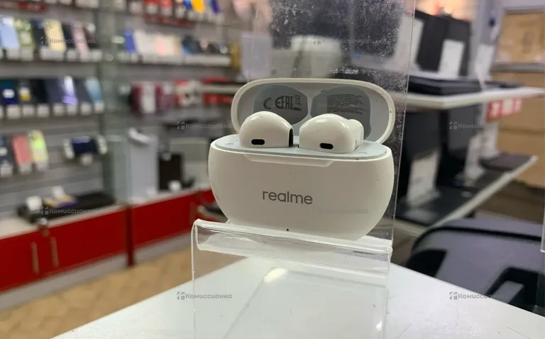 Наушники Realme