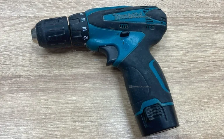 Дрель-шуруповерт makita DF330DWE
