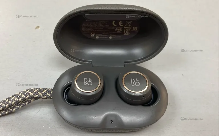 Наушники  Bang & Olufsen Beoplay E8
