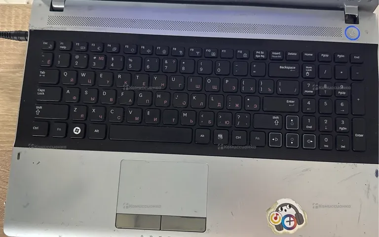 Ноутбук Samsung RV520