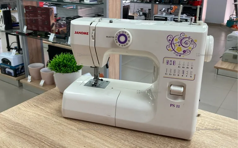 Швейная машина  Janome ps11