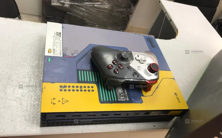 Xbox one x limited Edition 1t