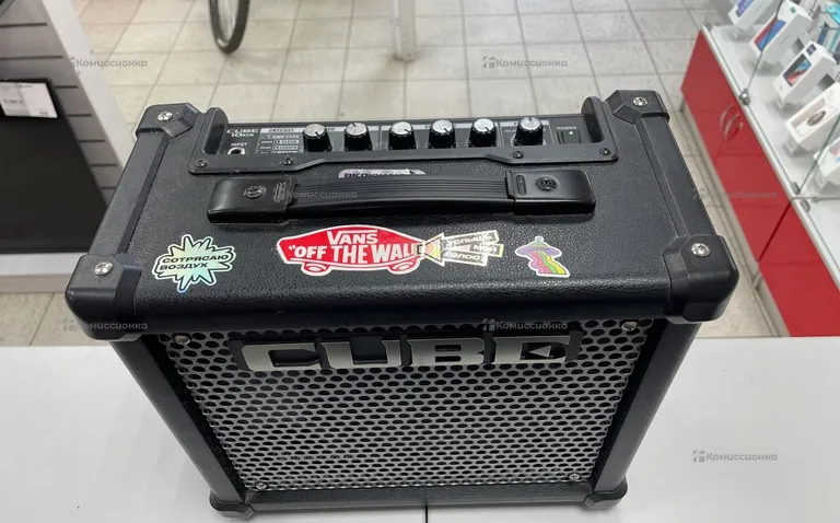 Сомбик Roland cube 10gx