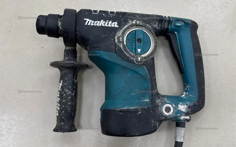 Перфоратор makita HR2811F.