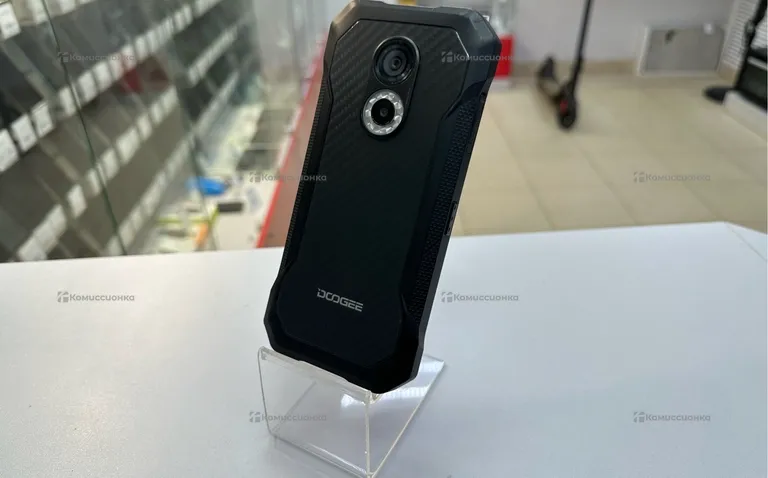 DOOGEE s61 4/64gb