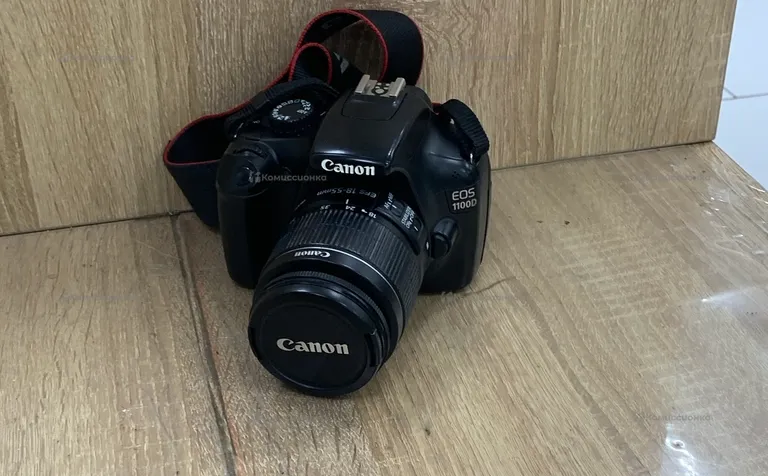 Фотоаппарат  CANON 1100D