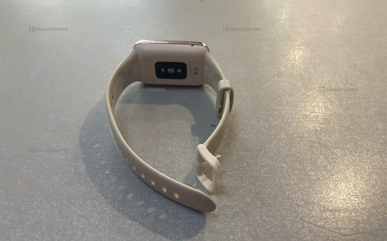 Часы  xoaomi smart band 7 pro