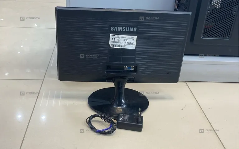 Монитор Samsung ls19b300