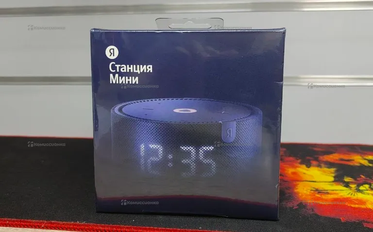 Колонка  Яндекс станция мини с часами
