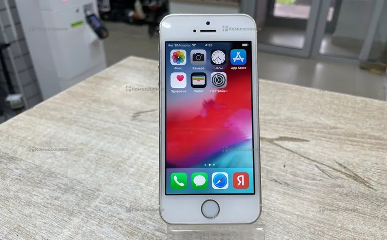 Apple iPhone 5S 16 ГБ