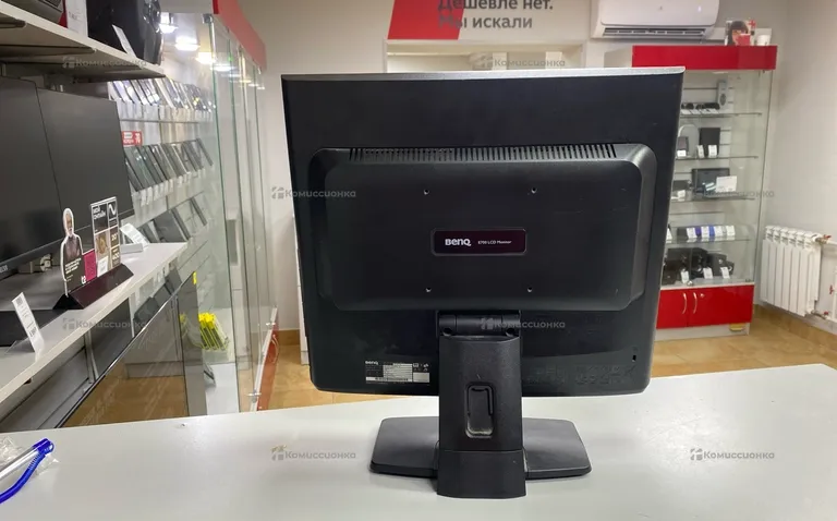 Монитор BenQ E700