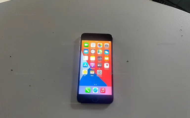 Apple iPhone 6S 32 ГБ
