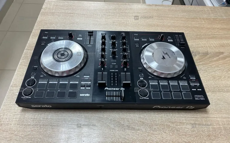 DJ контроллер Pioneer DJJ-SB3