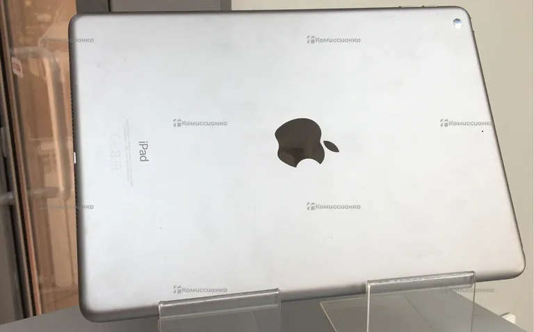 Планшет Apple iPad A1893 6 поколения