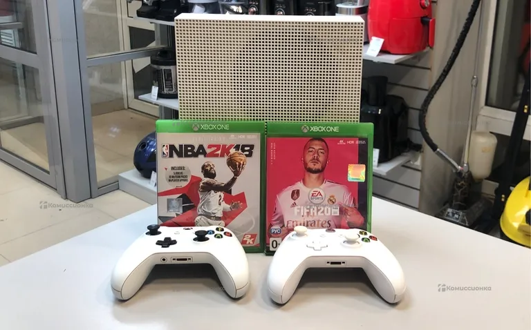 Приставка Xbox One S 512 GB