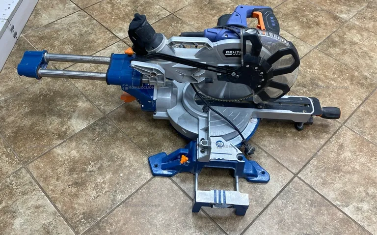Пила торцовочная Dexter J1G-ZP28-255A