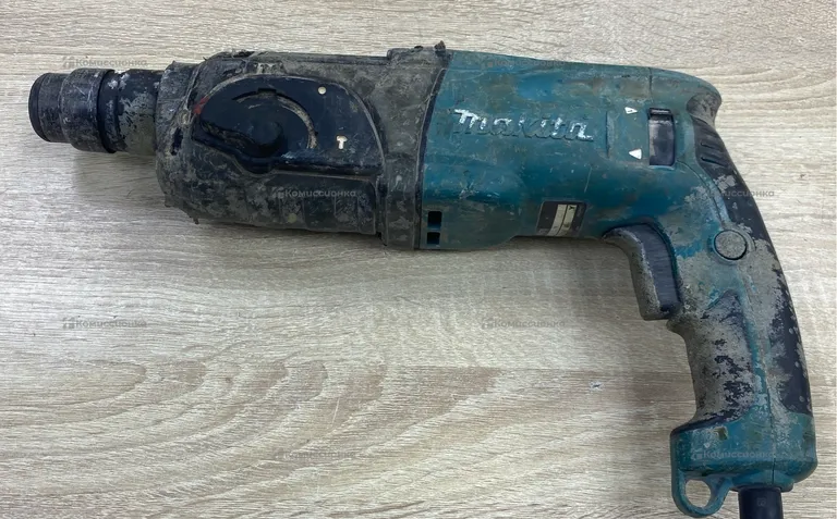 Перфоратор Makita HR2470