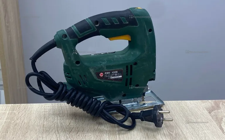 Электролобзик Калибр ЛЭМ-450Е