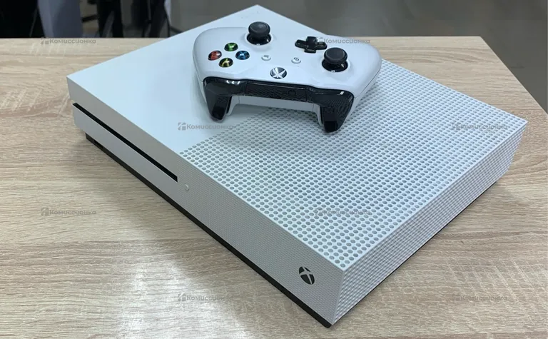 Приставка Xbox One S 512 ГБ с дисководом