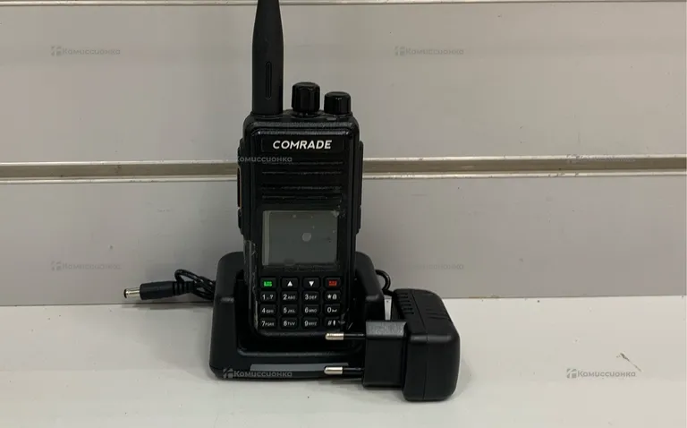 Рация  Comrade R7