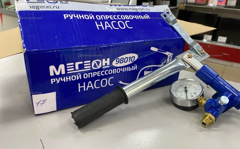 Ручной опрессовочный насос Мегеон 98010