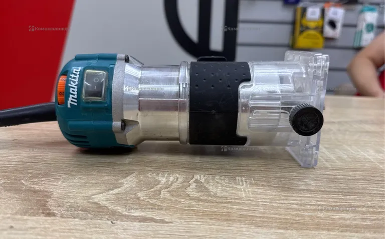 Мини фрезер Makita
