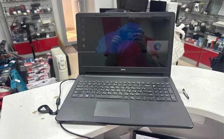 Ноутбук  DELL inspirion 15