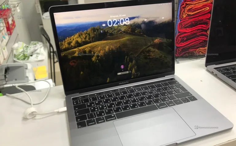 MacBook Pro 13 2019 i7