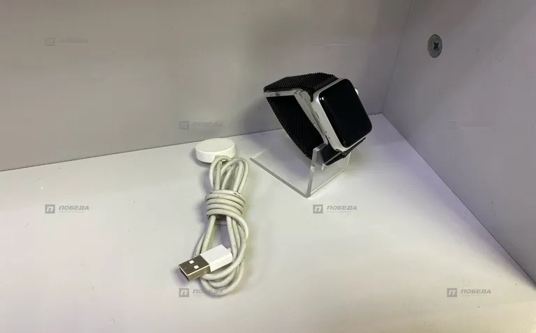 Часы Apple Watch 3 38