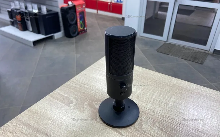 Микрофон Razer RZ19-0229