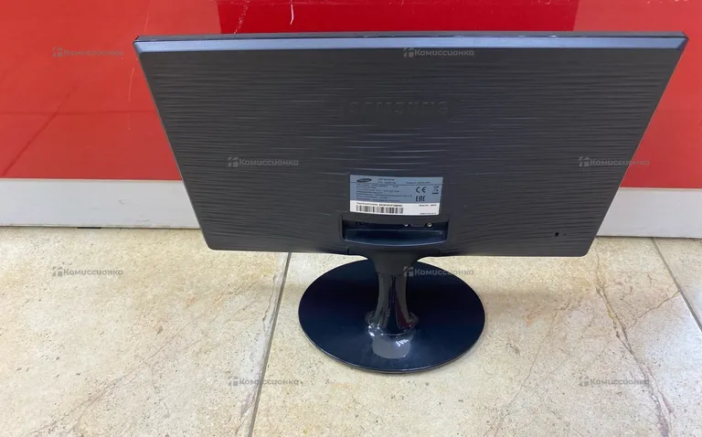 Монитор Samsung S19C150