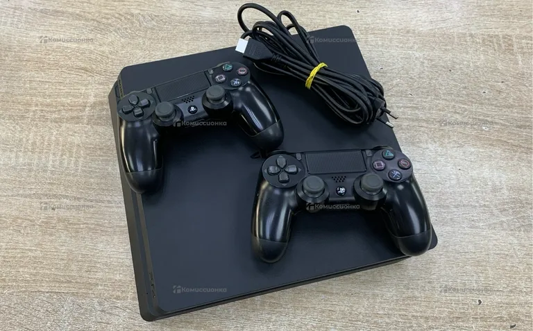 Приставка PS4. PS4 1TB