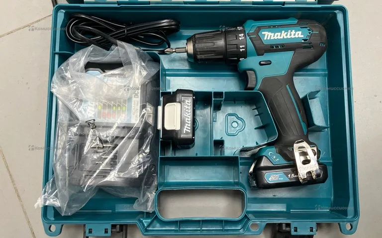 Аккумуляторный шуруповерт Makita DF333D