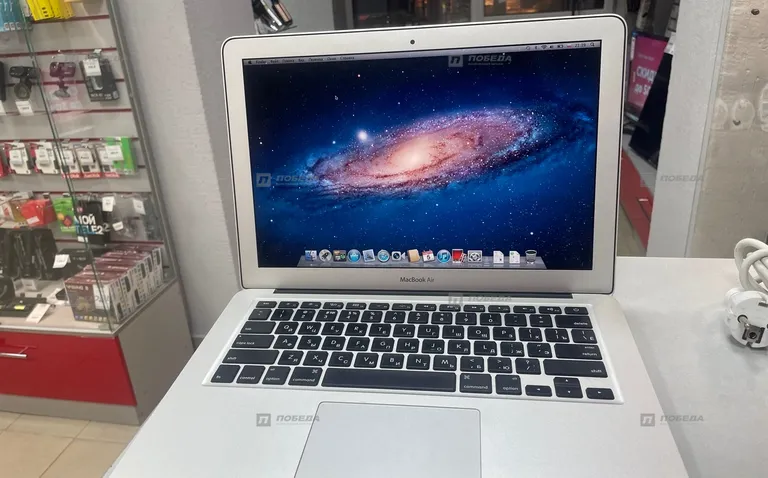 Apple MacBook Air 13 2011